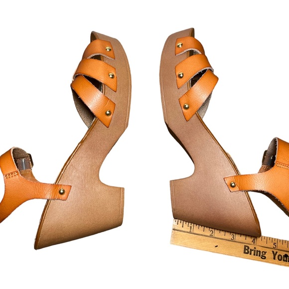 Madden Girl Cindiee Cognac Platform High Heel Sandals - Picture 3 of 6